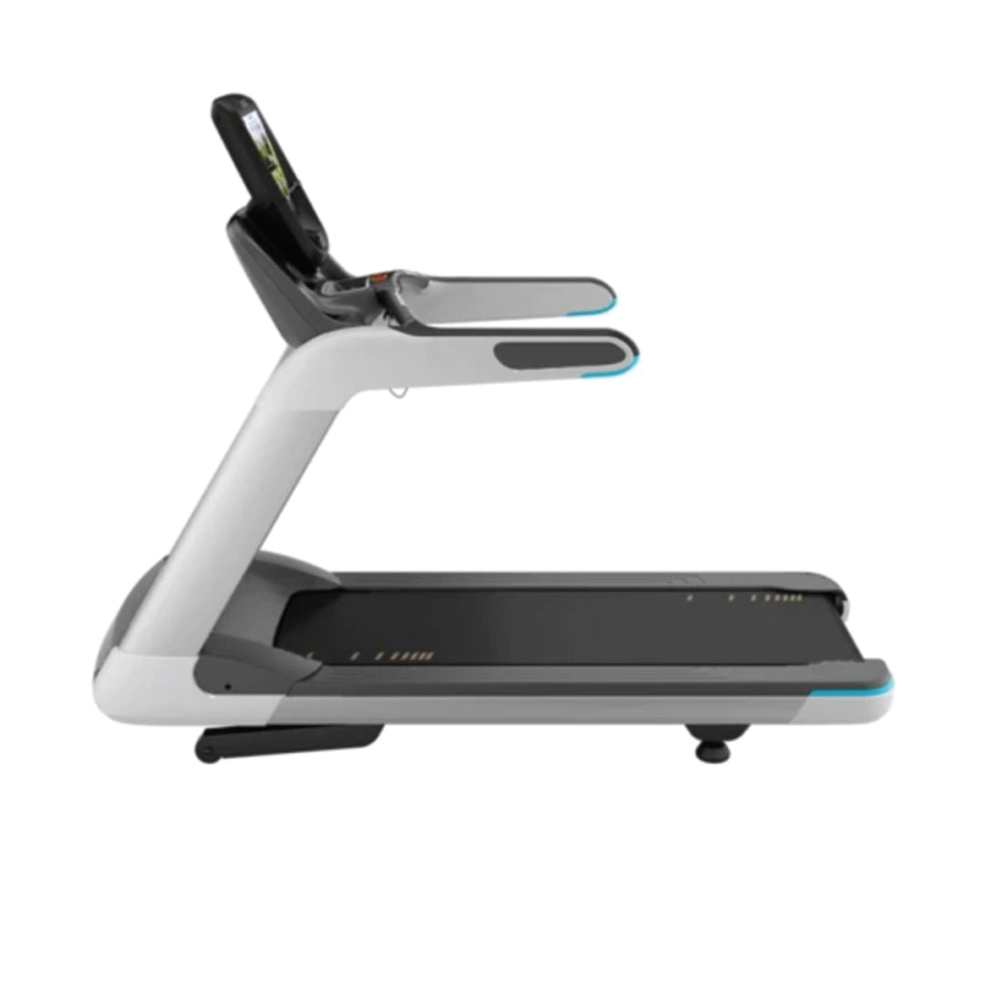 Precor TRM885 Treamill w/P82 Console